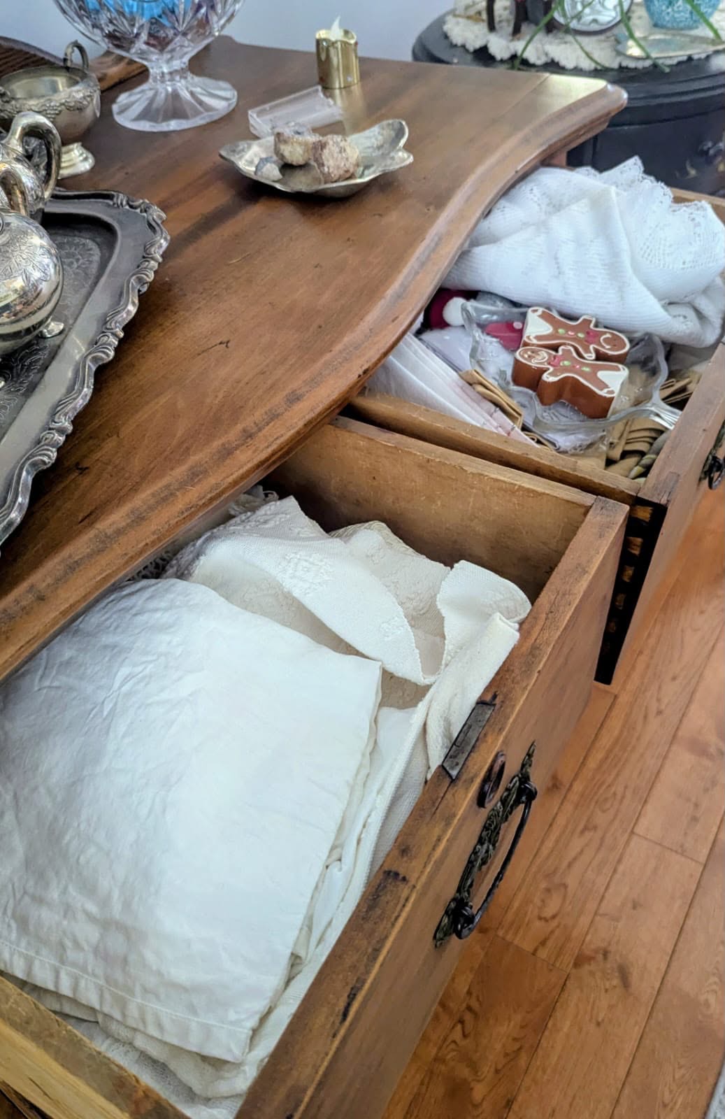 Dresser before organization
